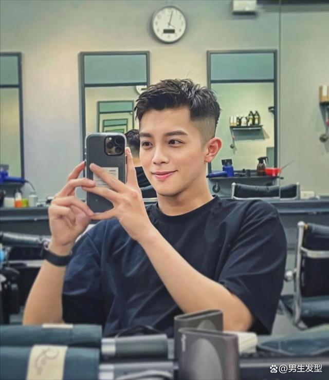 30岁左右的男生别乱剪发型,剪这3款短发才帅气,不信你试试