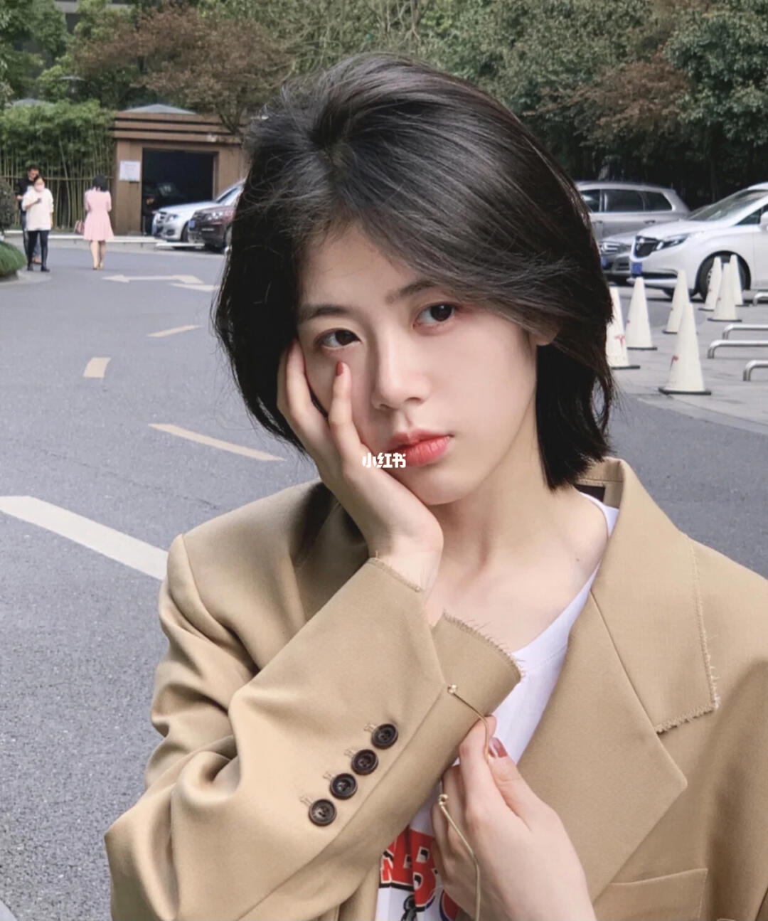 日系层次感女短发_发型图片