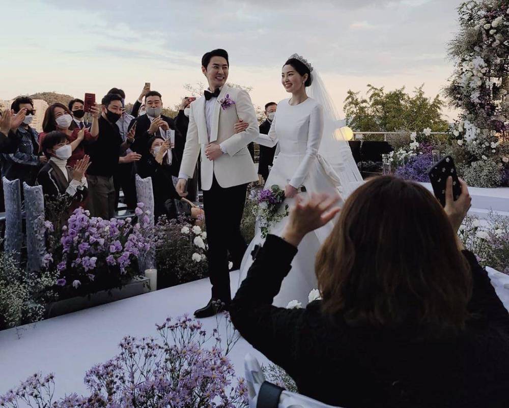 40岁韩国男神junjin婚礼现场照曝光空姐妻子气质出众