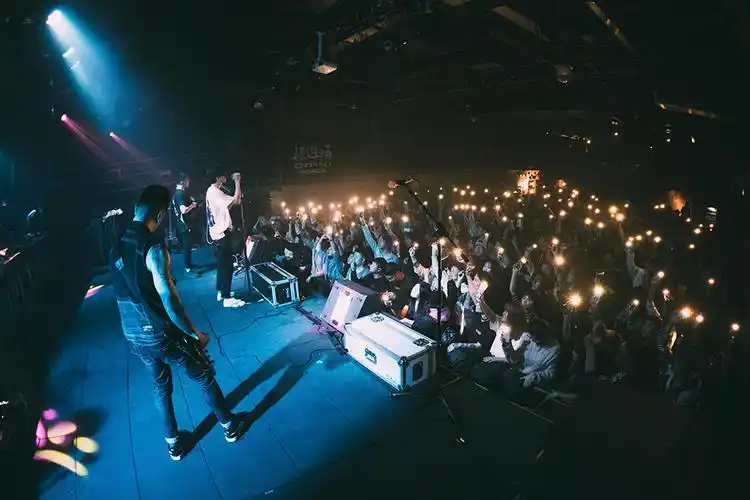 如何捕捉乐队现场的精彩瞬间?这8招给你答案!(2)