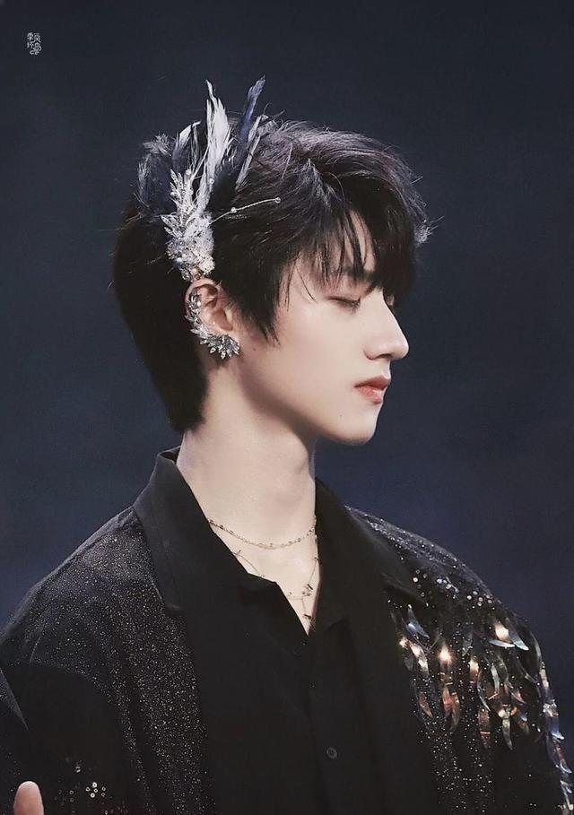 朱志鑫:翩翩少年