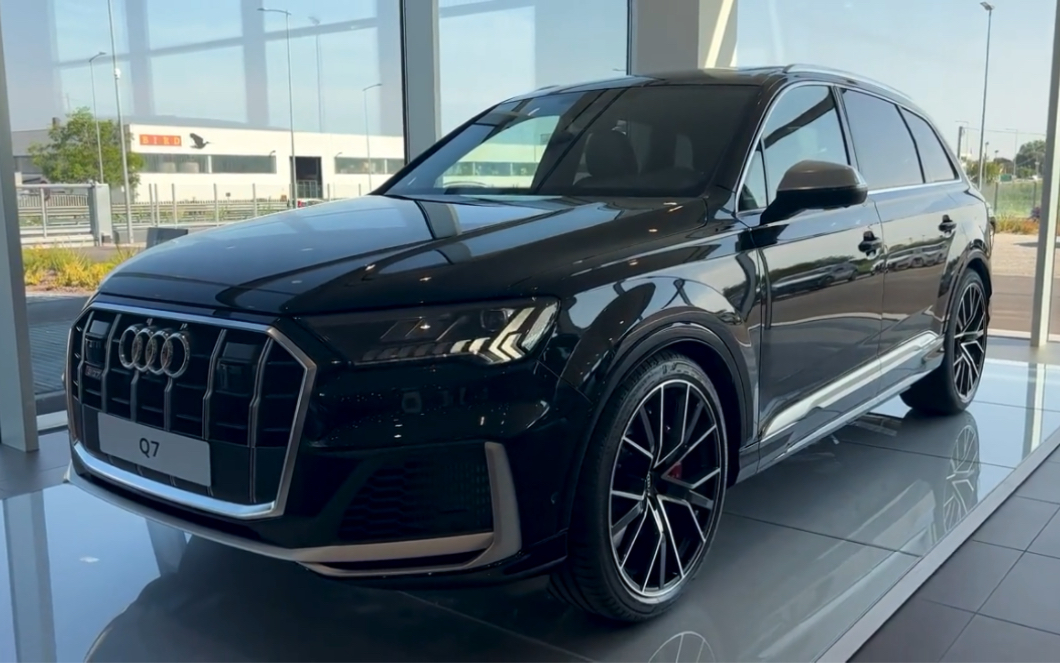 2023奥迪q7全方位实拍外观和内饰