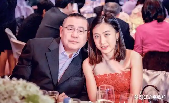 是谁榨干了刘銮雄?揭秘千亿大亨刘銮雄的香艳往事