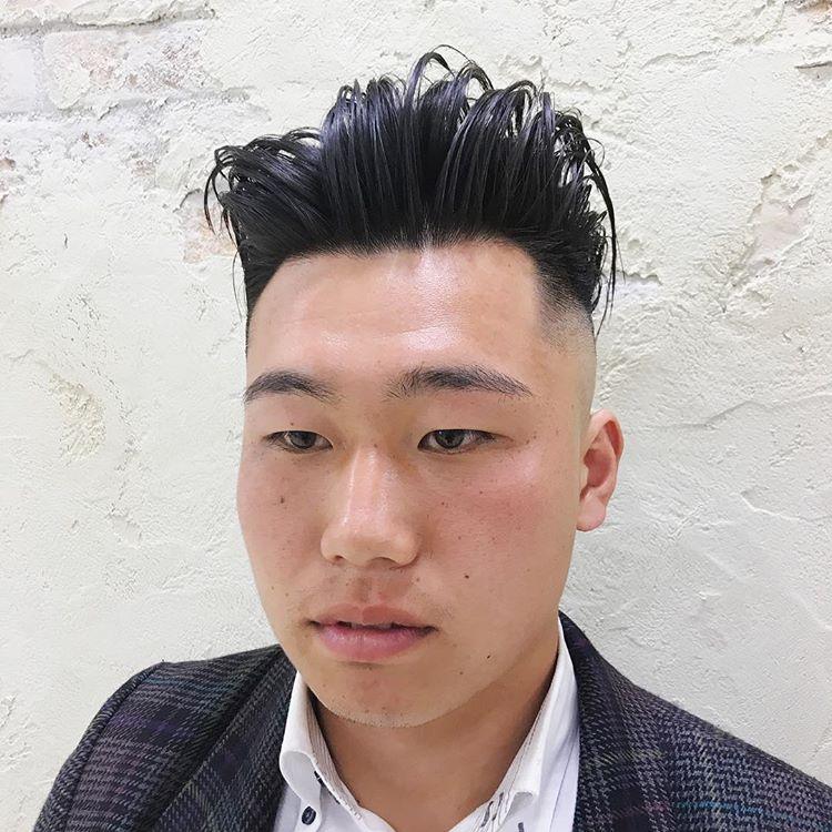 男生把两边推光的发型,都很有型