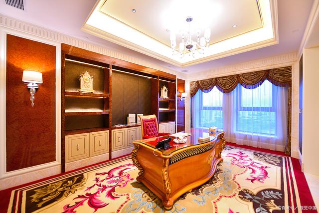 总统套房是全球各大五星级豪华酒店中最高档的客房之一,价格往往高得