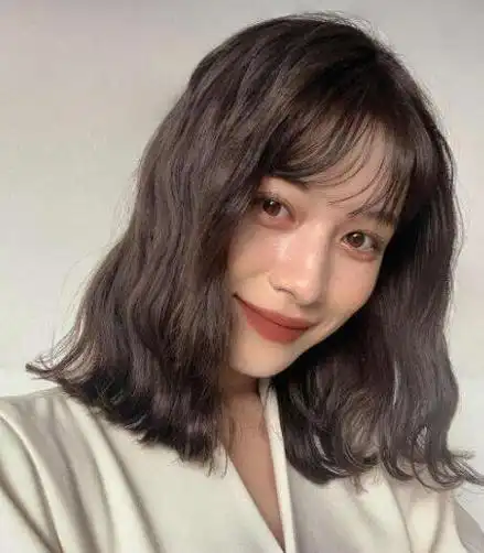 中长短卷发2021新款,好驾驭又好看的卷发造型