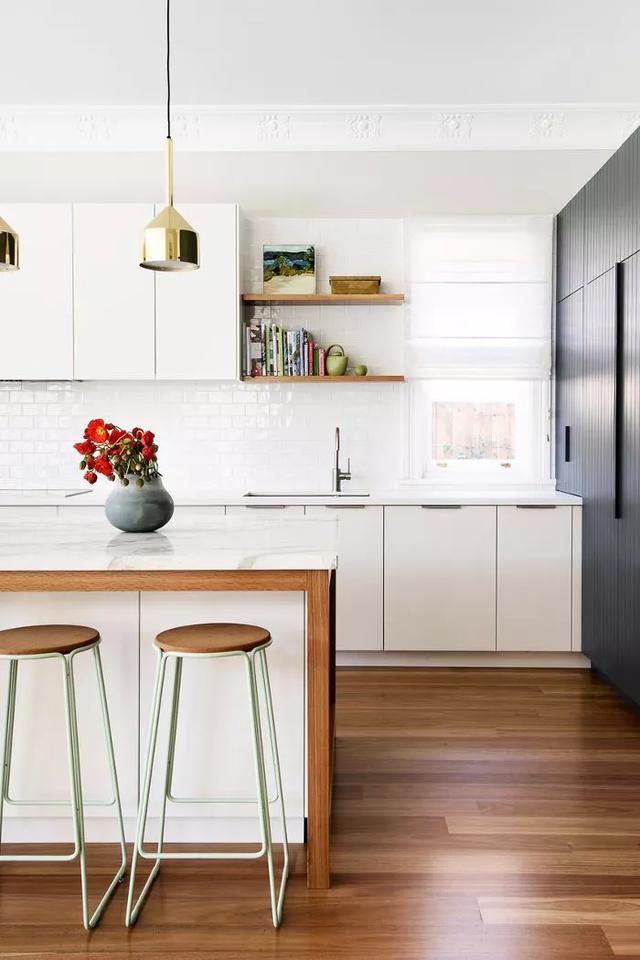 你家还缺一个双色的橱柜!