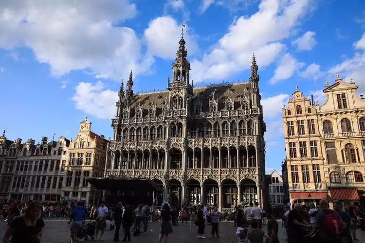 比利时首都布鲁塞尔全市人民的活动中心——布鲁塞尔大广场