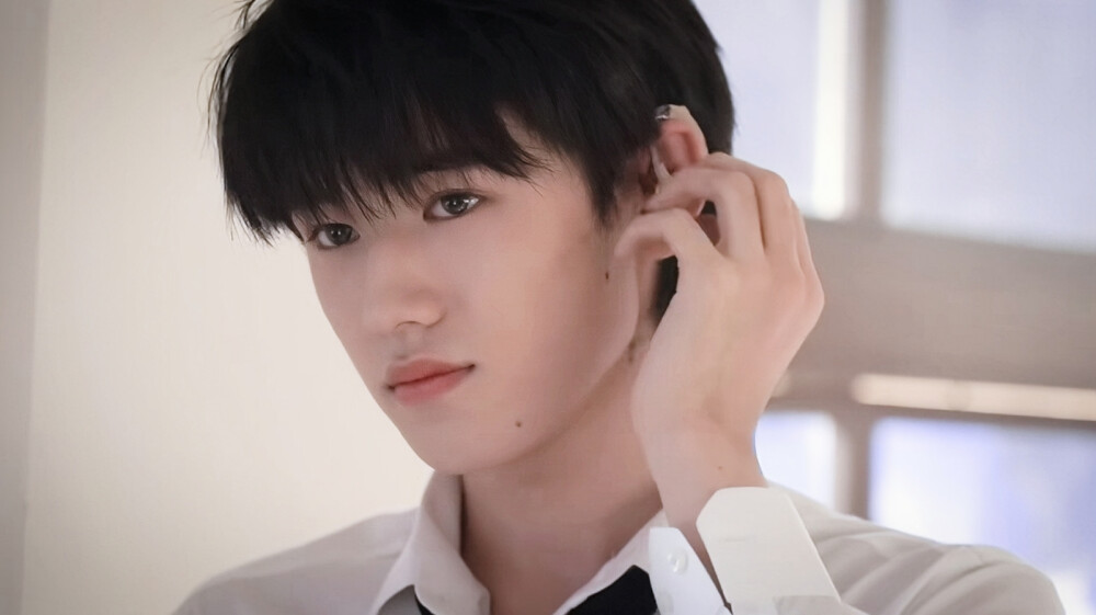 宋亚轩橙光素材 cr.抱着甜润