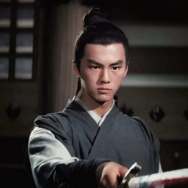 一代巨星狄龙:最红时成龙叫他爸爸,过气时尝尽人间冷暖_腾讯网