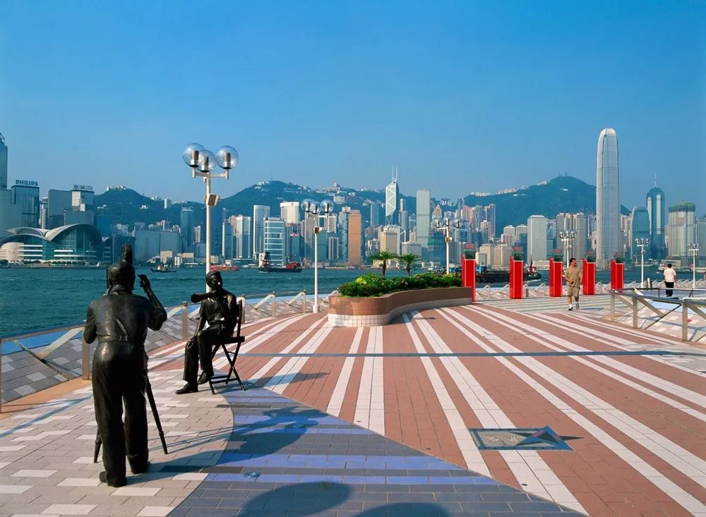 李小龙和麦兜回来了吗1月31日星光大道回归打卡香港电影花样年华