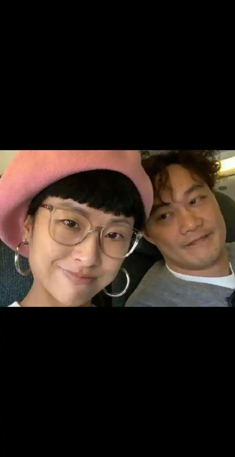 小时候语文课本里总有几篇鲁迅先生的文章,那时候 - 抖音