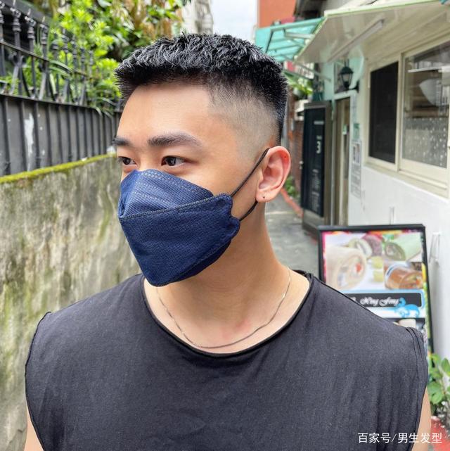 男生夏天留"短发"才帅气,这6款发型值得尝试,剪完干净有魅力