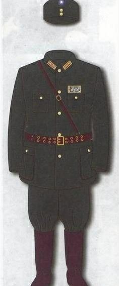 这三种军服的穿着者有地位区别吗?