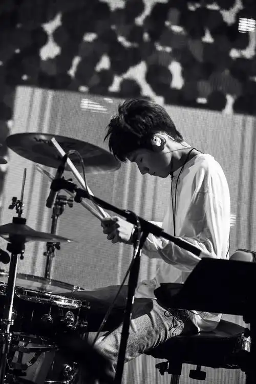 鹅们喜欢会打架子鼓的男生吗?