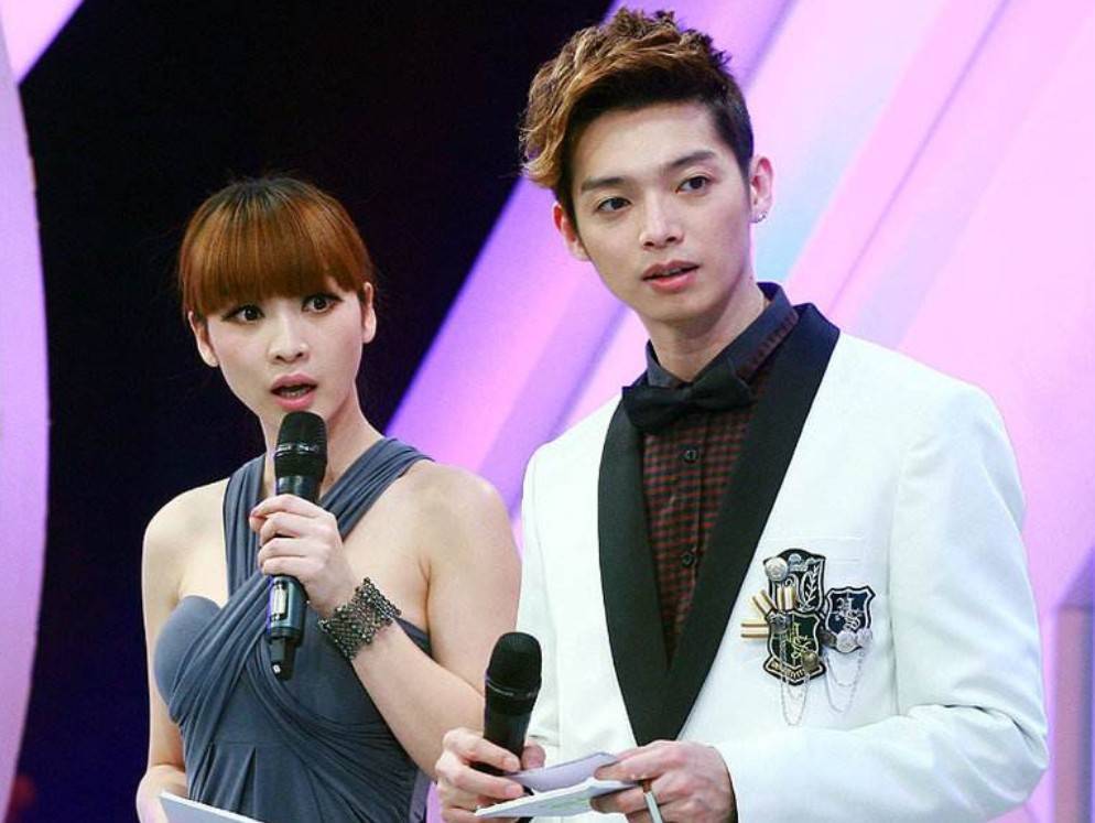 40岁辰亦儒晒庆生照,飞轮海"三缺一",新婚娇妻曾之乔未到场_工作_吴尊