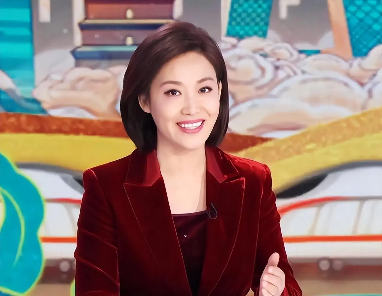 央视美主播郑丽:低调嫁圈外丈夫,37岁生一女,一家三口