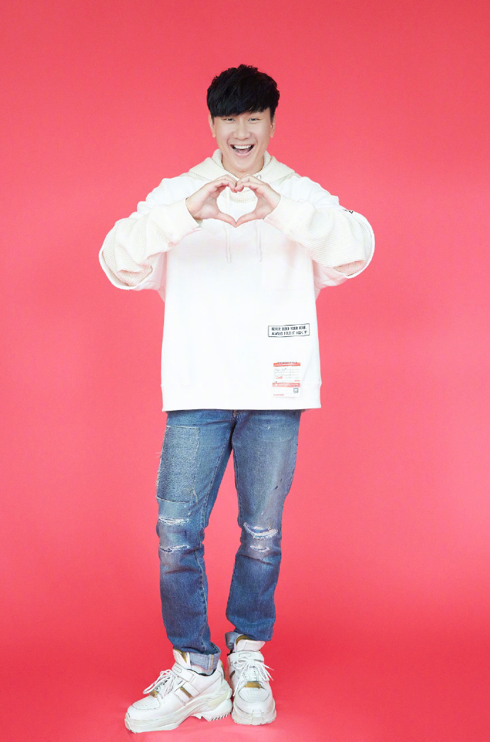 陈奕迅恭喜林俊杰入围