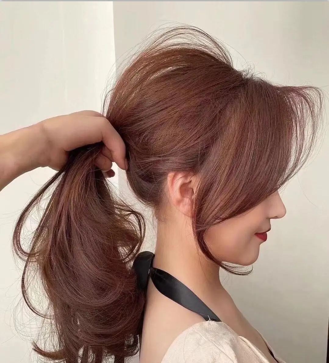 巧克力色的染发看上去更有味道