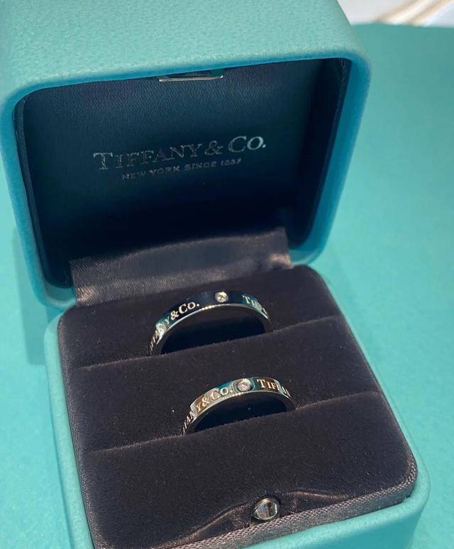 订婚必备,蒂芙尼对戒