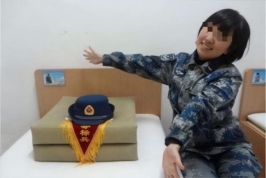 2012年湖南30岁警花朱玲执行任务不幸牺牲留下未满两岁的儿子