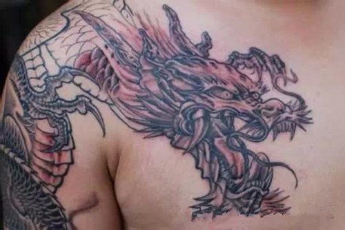 男性专属披肩龙纹身