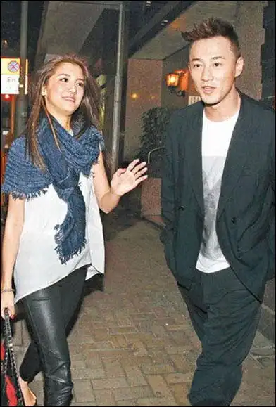 林峰吴千语游美国大传秘婚 大秀情侣装