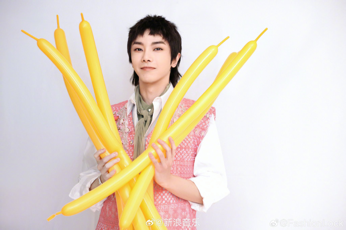 华晨宇生日大片##华晨宇花园小王子写真