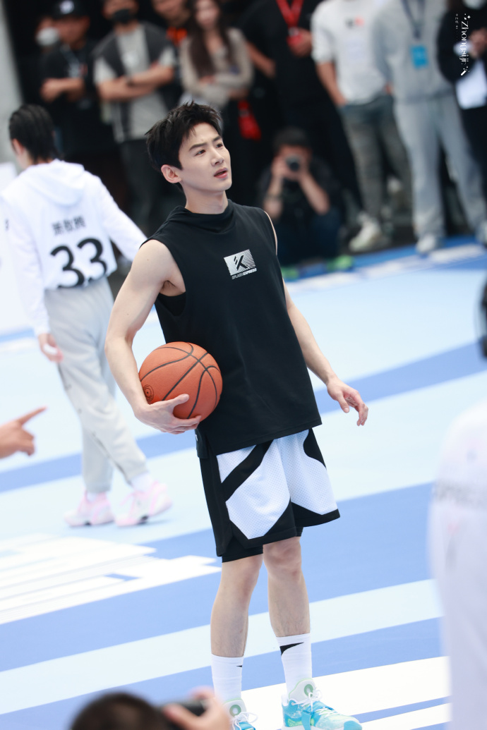 白敬亭长风渡##白敬亭代言安踏