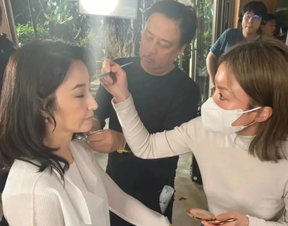 深扒她与张一缘淖什,影帝效应已过去_腾讯新闻