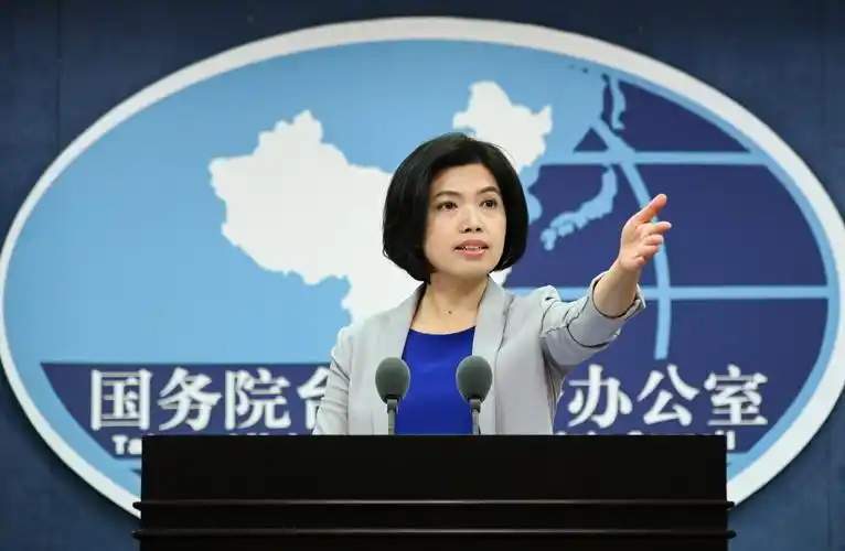 国台办第二位女发言人朱凤莲首次亮相