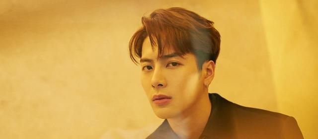 王嘉尔退股张艺兴合伙企业,两家粉丝开始互撕,互挖对方过往黑料