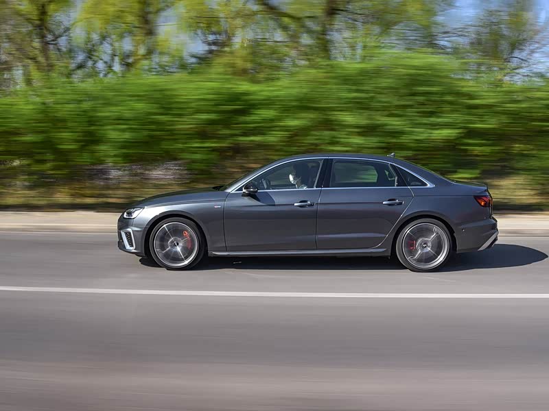 一汽-大众奥迪 奥迪a4l 2020款 45 tfsi quattro 臻选动感型