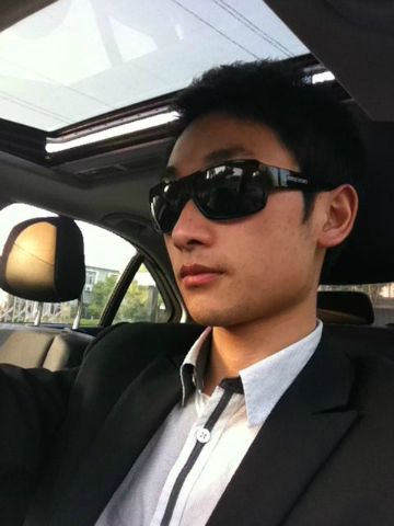 求帅哥生活照 《必须要有男人味》 年龄23到35