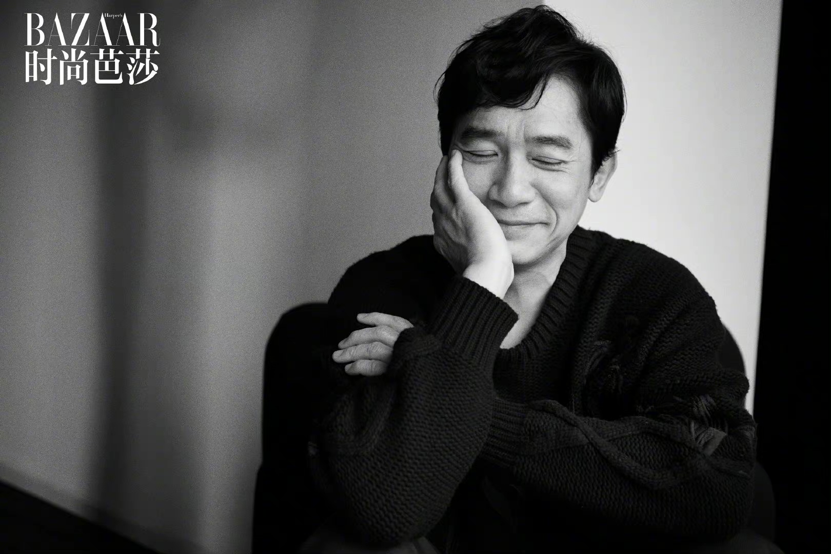 梁朝伟黑白生活感大片,诠释来自影帝悠然自在的魅力