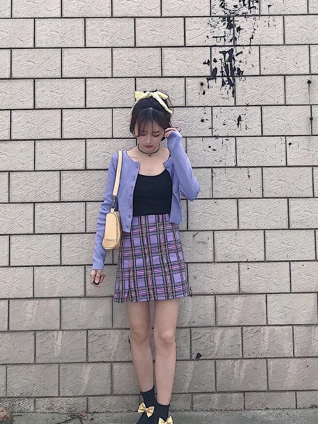 身高不足155的小个子女生,初秋多穿这三款"下装",显高更时髦