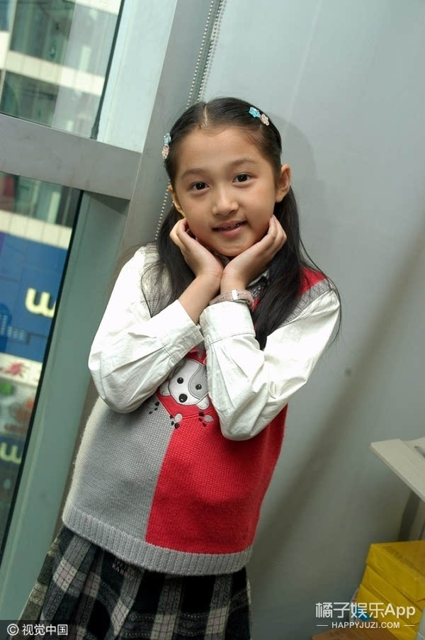 【娱乐快讯】|关晓彤童年照片合集,每一张都超可爱哦!