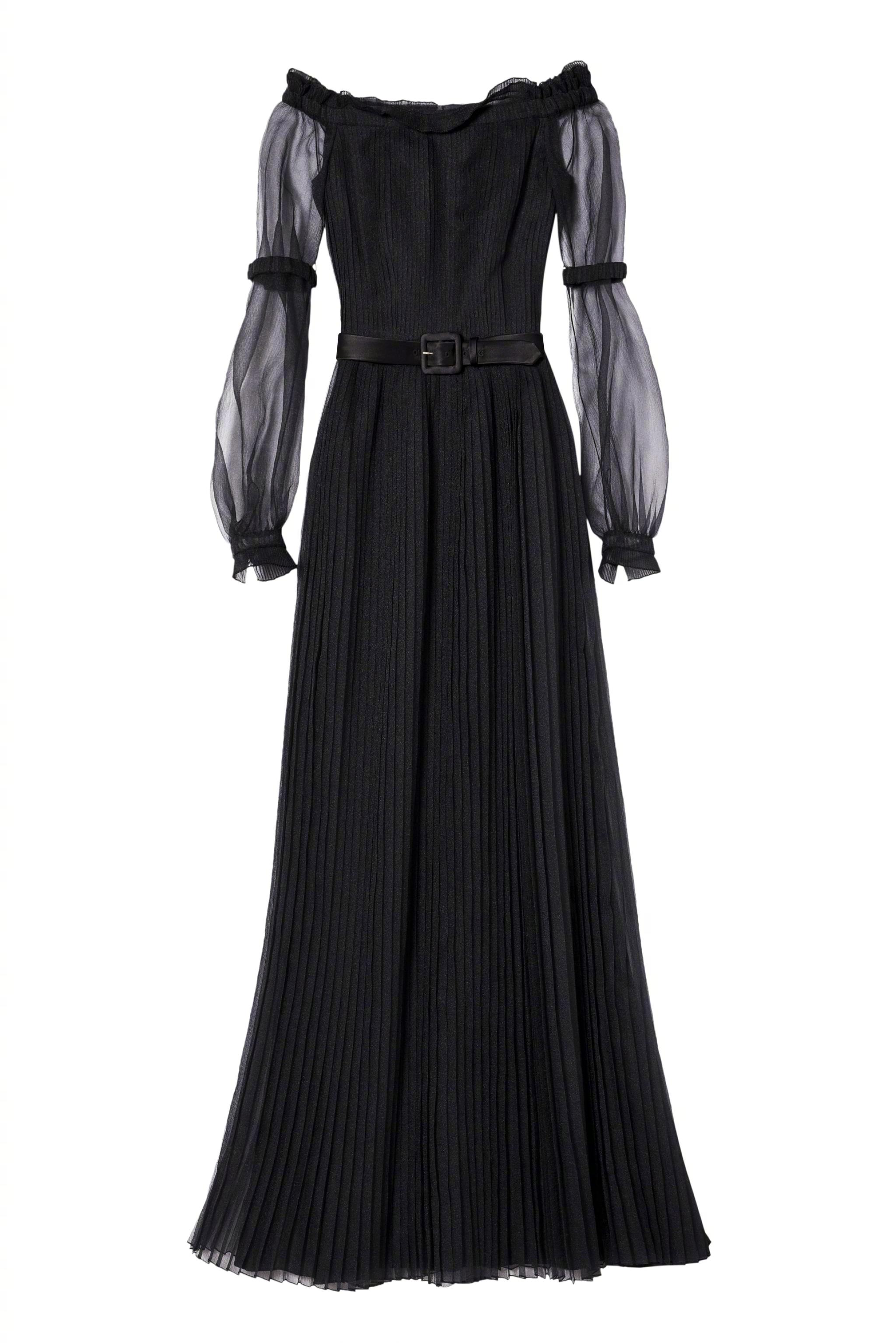 身穿 黑色长裙礼服亮相北京国际电影节红毯.盈盈一握若无骨