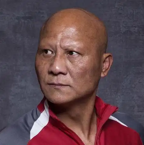 出演反派一夜爆红面相凶狠看了就害怕没想到女儿却貌美如花