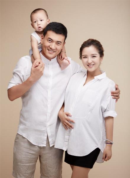 何洁二胎产女! 盘点娱圈"好"字家庭(图)