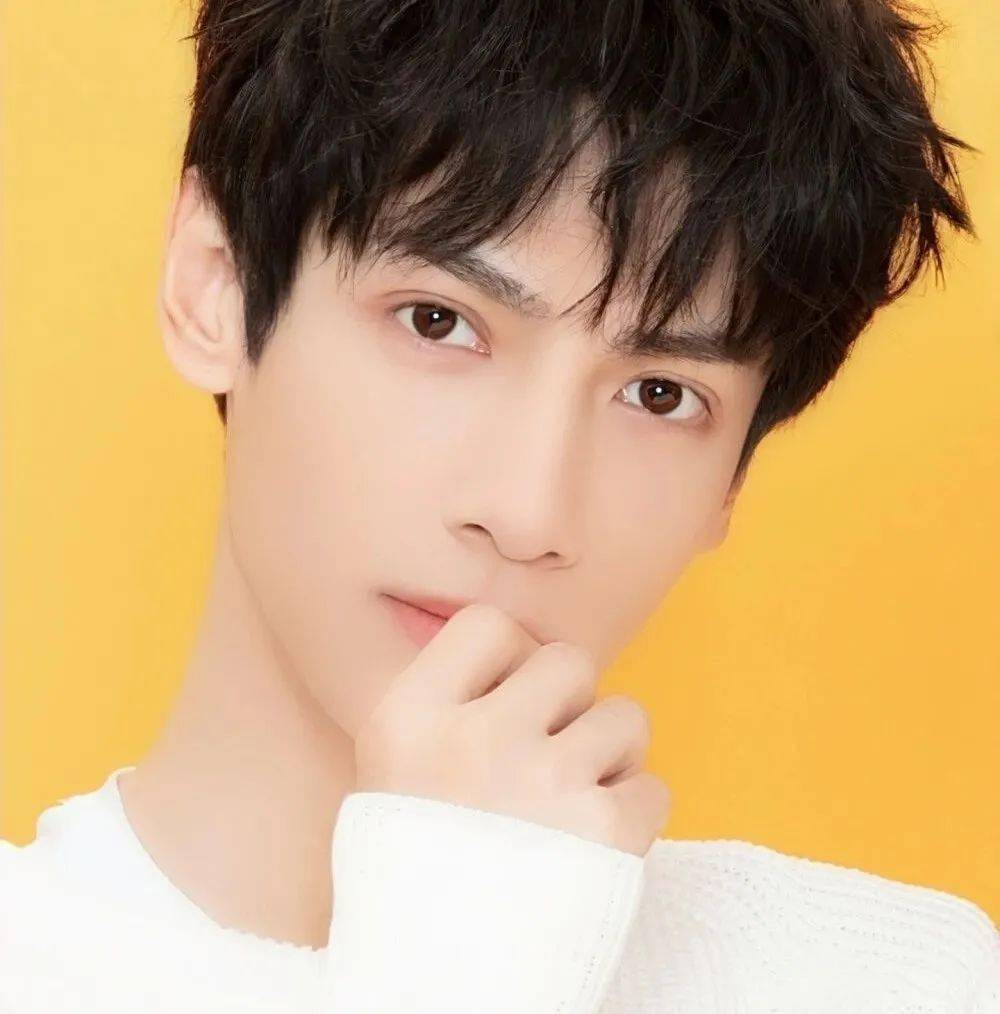 微信头像赵露思罗云熙