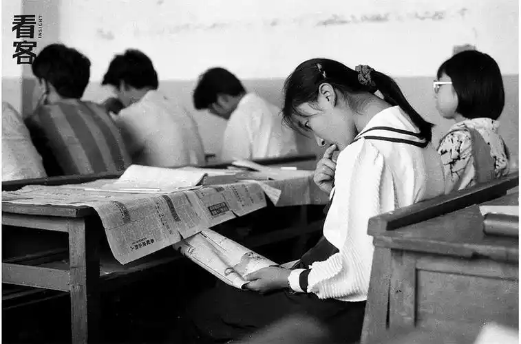 90年代大学生:那时年轻人的表情和现在很不一样