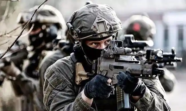 反恐精英装备德国特种部队为何选择战术牛仔裤