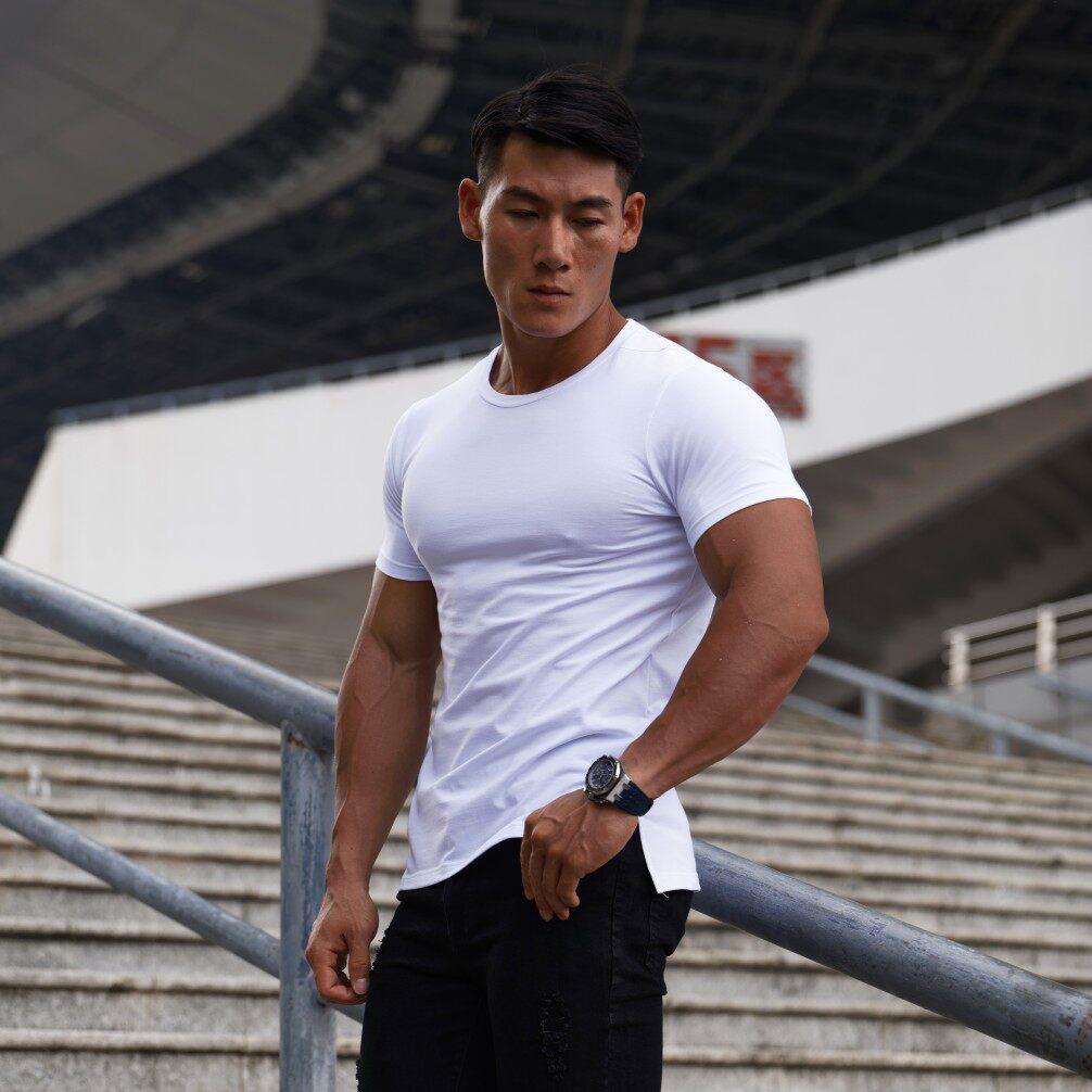 透气fm运动休闲修身显身身材肌肉弹力健身教练t恤