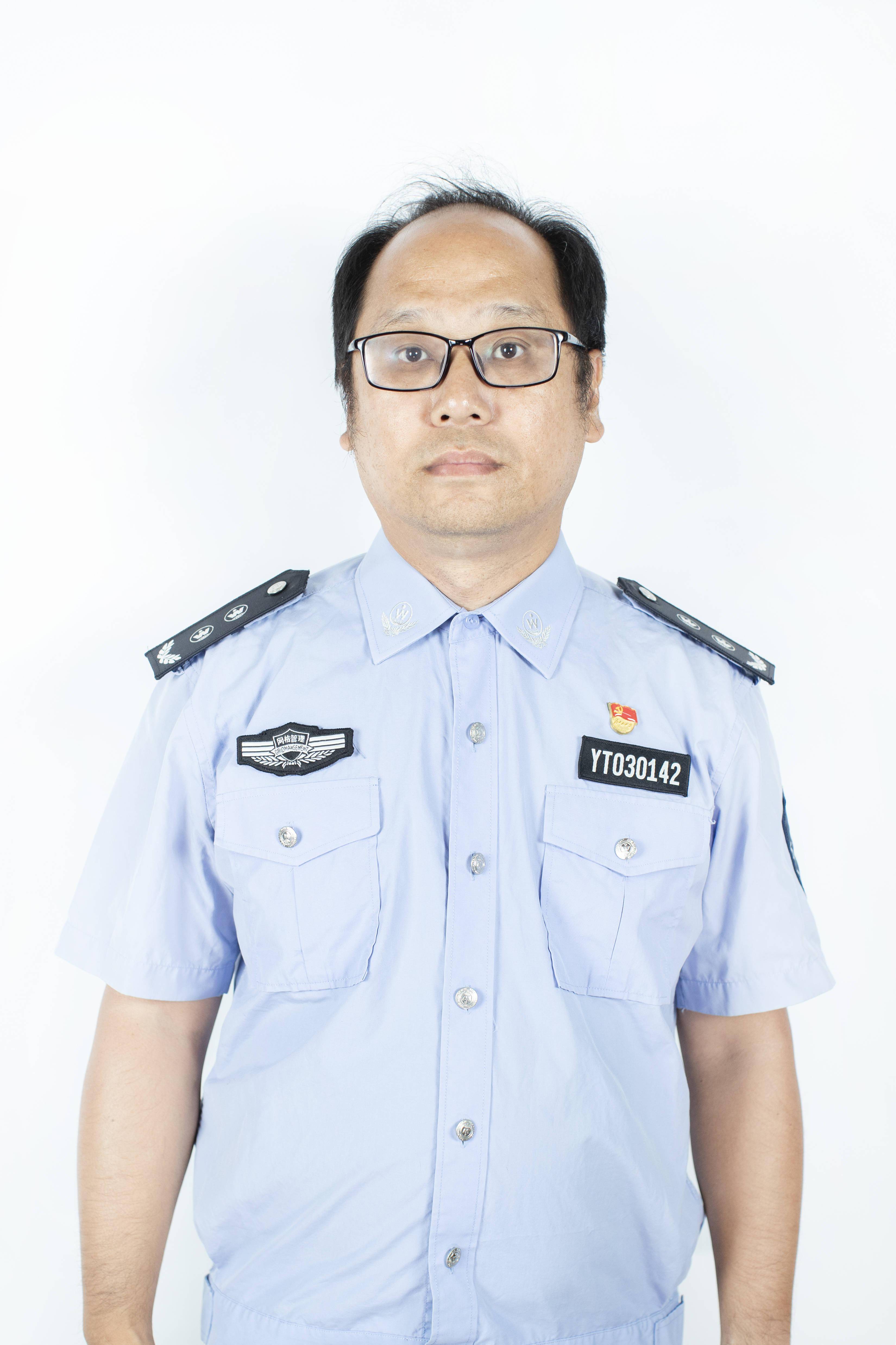 廖云辉:用脚步丈量民情,用真诚换取真心 | 十佳网格员_明珠社区_工作