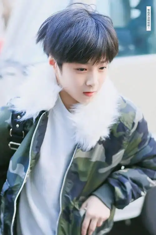 最可爱的小学生刘耀文镇楼