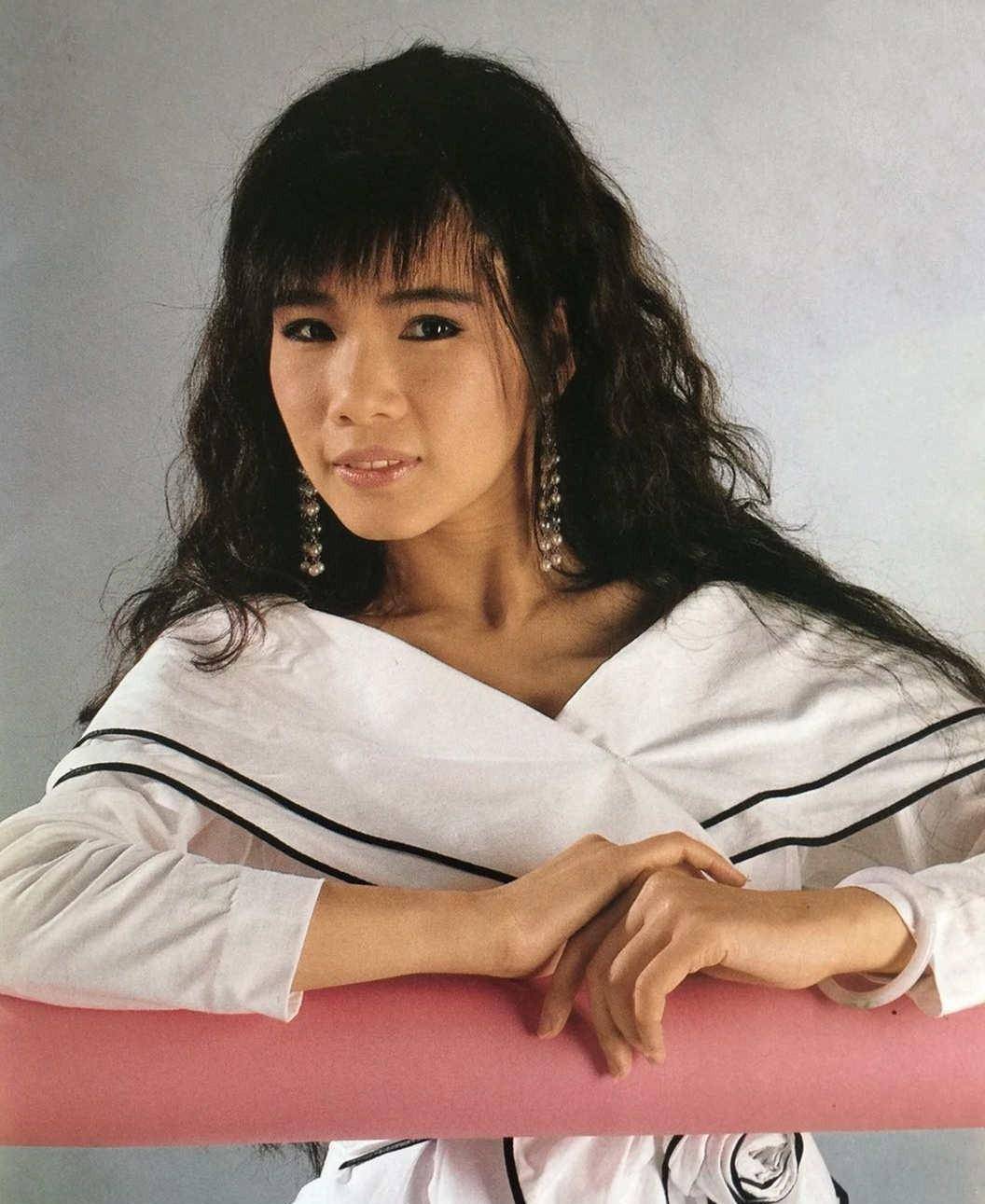 舞台,专辑却卖了两千万张,隐退多年却传出去世消息_韩宝仪_公司_时候