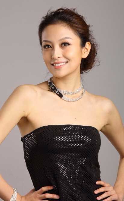 钟汉良的老婆齐芳照片