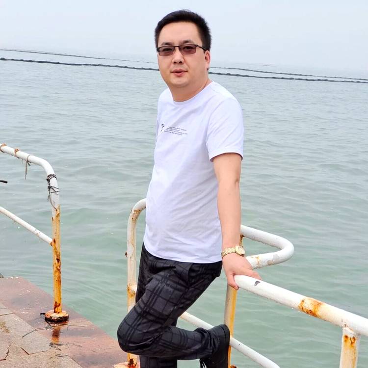 45岁离异男征婚照片(id:5048262)_广东深圳征婚交友_我主良缘网