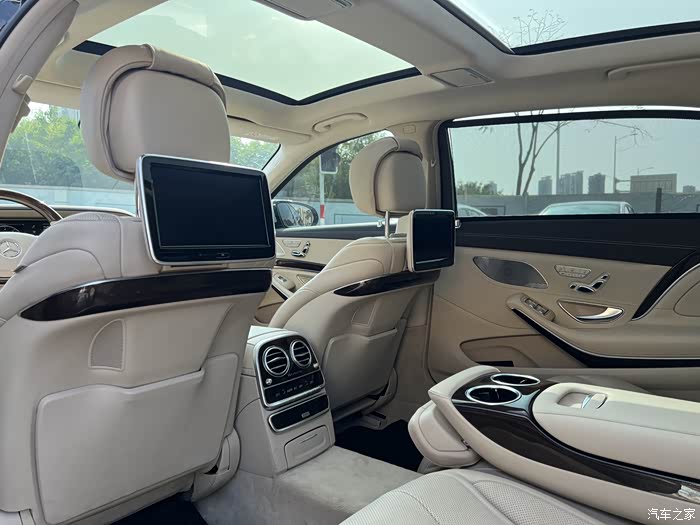 15年奔驰迈巴赫s400l黑贴白